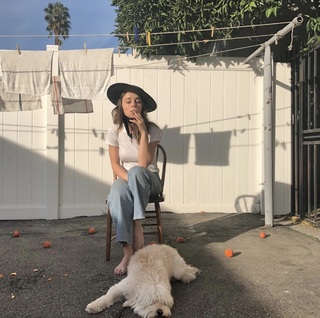 Zella Day feet photo thumbnail
