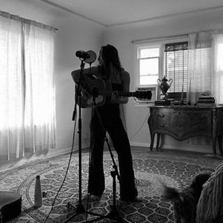 Zella Day feet photo thumbnail