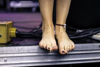 Zella Day feet photo thumbnail