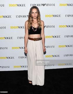 Zella Day feet photo thumbnail