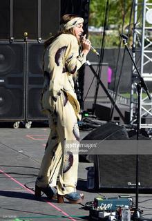 Zella Day feet photo thumbnail