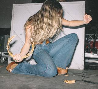 Zella Day feet photo thumbnail