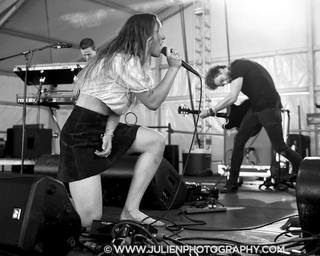 Zella Day feet photo thumbnail