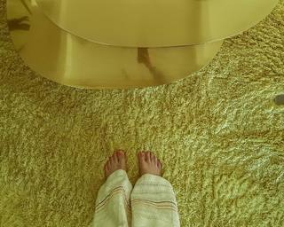 Zella Day feet photo thumbnail