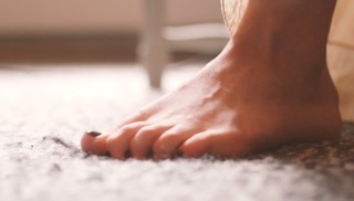 Zella Day feet photo thumbnail