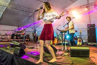 Zella Day feet photo thumbnail