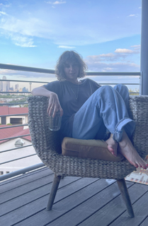 Zella Day feet photo thumbnail