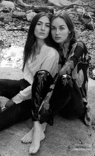 Zella Day feet photo thumbnail