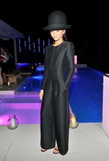 Zendaya feet photo thumbnail