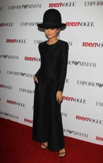 Zendaya feet photo thumbnail