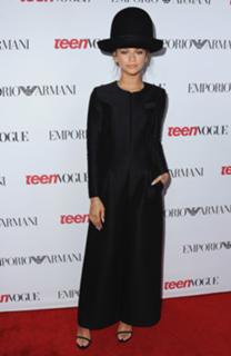 Zendaya feet photo thumbnail