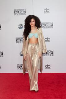 Zendaya feet photo thumbnail