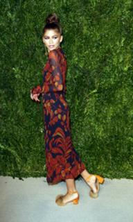 Zendaya feet photo thumbnail