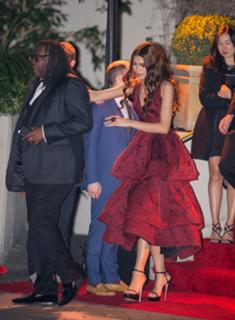 Zendaya feet photo thumbnail