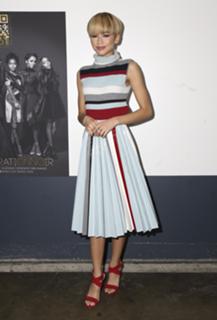 Zendaya feet photo thumbnail