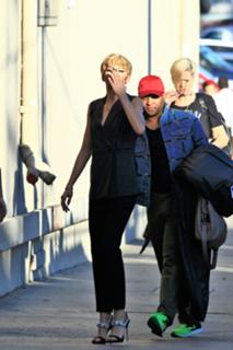 Zendaya feet photo thumbnail