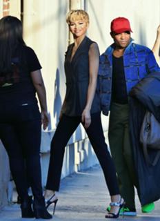 Zendaya feet photo thumbnail