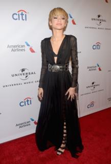 Zendaya feet photo thumbnail