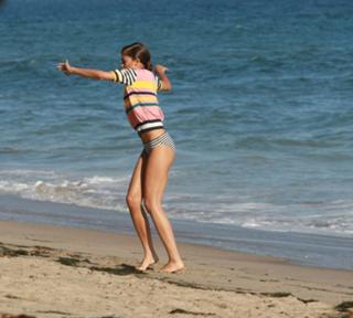 Zendaya feet photo thumbnail
