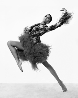 Zendaya feet photo thumbnail