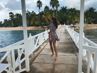 Zendaya feet photo thumbnail