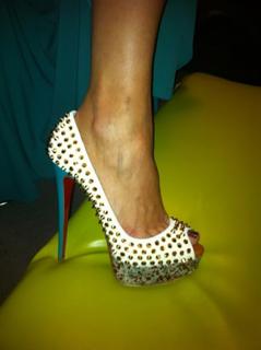 Zeta Makrypoulia feet photo thumbnail