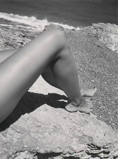 Zeta Makrypoulia feet photo thumbnail