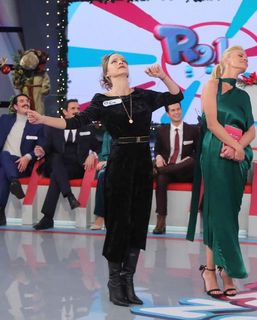 Zeta Makrypoulia feet photo thumbnail