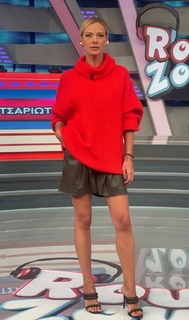 Zeta Makrypoulia feet photo thumbnail