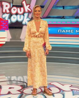 Zeta Makrypoulia feet photo thumbnail