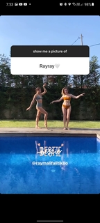 Zeynep Bastik feet photo thumbnail