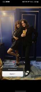 Zeynep Bastik feet photo thumbnail