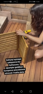 Zeynep Bastik feet photo thumbnail