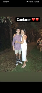 Zeynep Bastik feet photo thumbnail