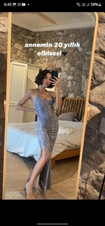 Zeynep Bastik feet photo thumbnail