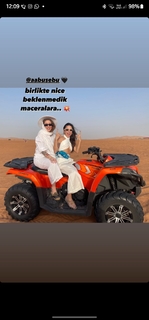 Zeynep Bastik feet photo thumbnail