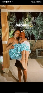 Zeynep Bastik feet photo thumbnail