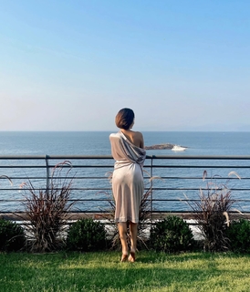Zeynep Bastik feet photo thumbnail