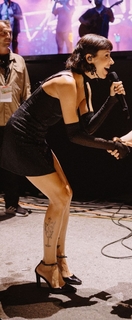 Zeynep Bastik feet photo thumbnail