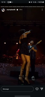 Zeynep Bastik feet photo thumbnail