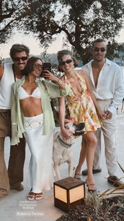 Zeynep Bastik feet photo thumbnail