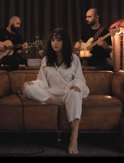 Zeynep Bastik feet photo 15