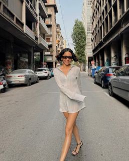 Zeynep Bastik feet photo 4