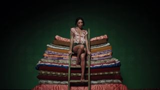 Zeynep Bastik feet photo 19