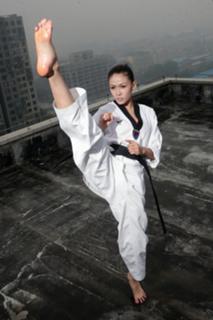 Zhang Lanxin feet photo 15