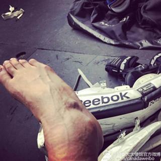 Zhang Lanxin feet photo 8