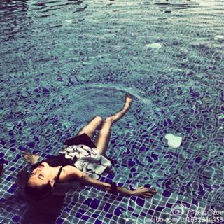 Zhang Lanxin feet photo 8