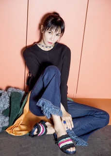 Zhang Lanxin feet photo 10