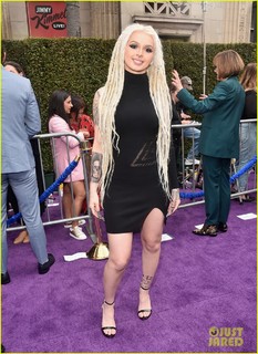 Zhavia feet photo 2