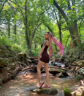 Zhavia feet photo 4